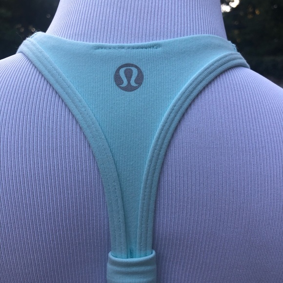Lululemon Workout Tank Size 4 - Picture 4 of 5